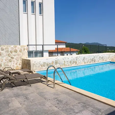 ヴィラ Private Pool Garden Villa- All Wac